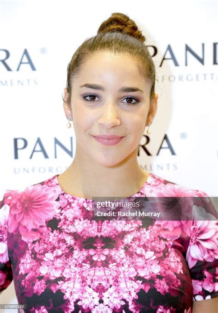 Aly Raisman Visits Thousand Oaks PANDORA Store