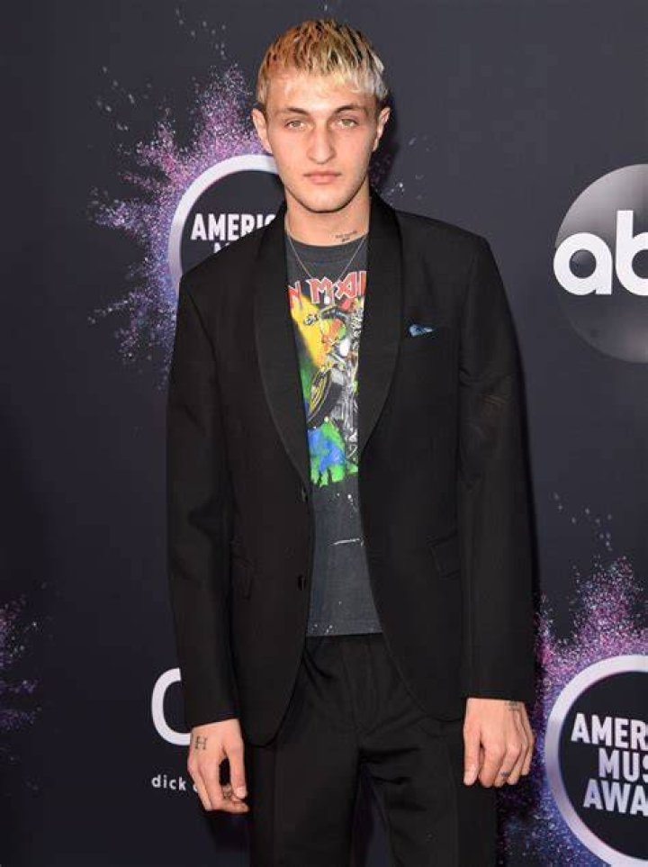 Anwar Hadid Posted a Cryptic Message After Dua Lipa Went Red Carpet Official with New Boyfriend! Anwar Hadid Posted a Cryptic Message After Dua Lipa Went Red Carpet Official with New Boyfriend!