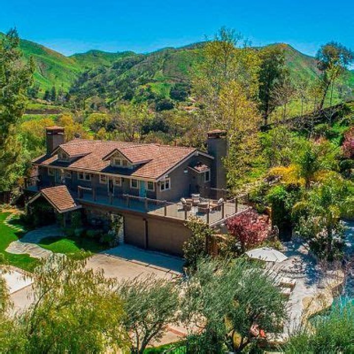 Billy Bob Thorton beautiful house in the california hills