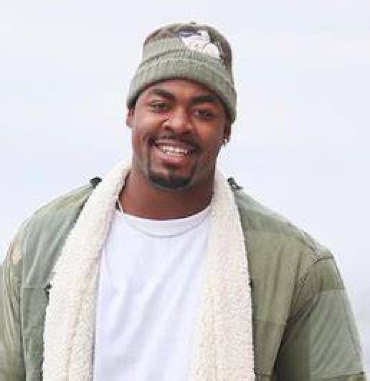 Chris Jones Bio (Wiki) 