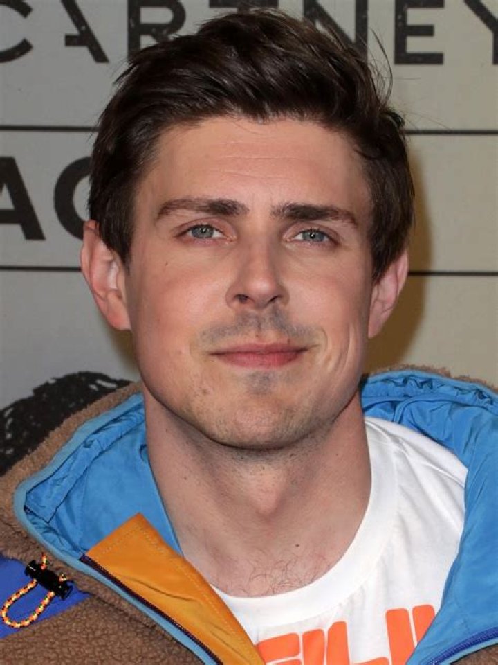 Chris Lowell Bio (Wiki) 