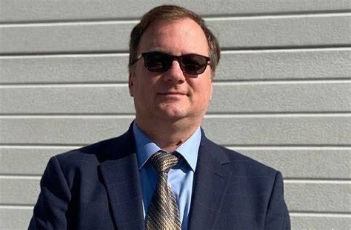Daniel Mara Bio (Wiki) 