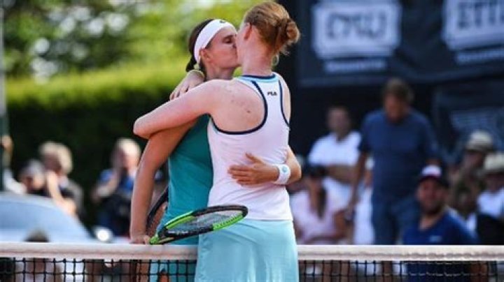 Did Greet Minnen Alison & Van Uytvanck split?