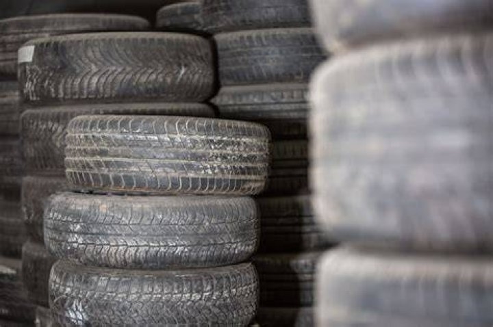Do tires make noise when they are worn?
