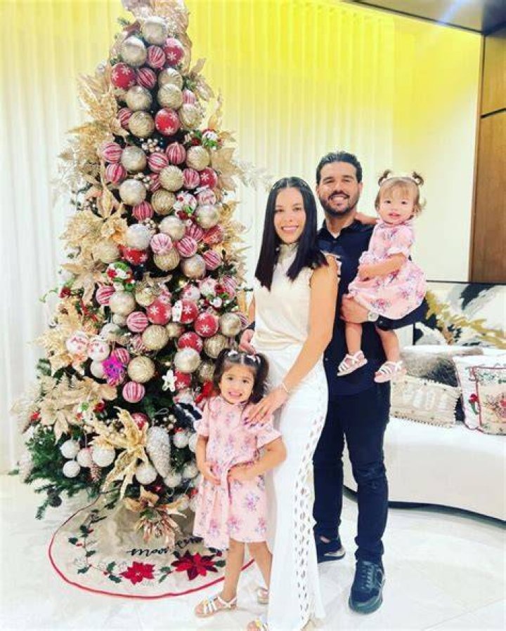 Eugenio With His Wife (Source: Twitter)