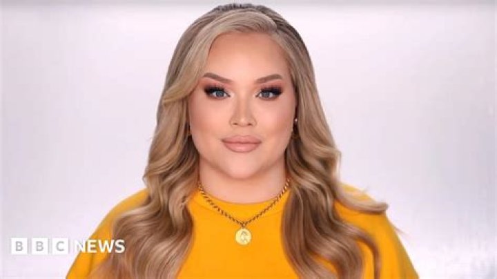 Famous Beauty YouTuber Nikkie Tutorials Came Out As A Transgender In Her YouTube Video After The Alleged Blackmail!