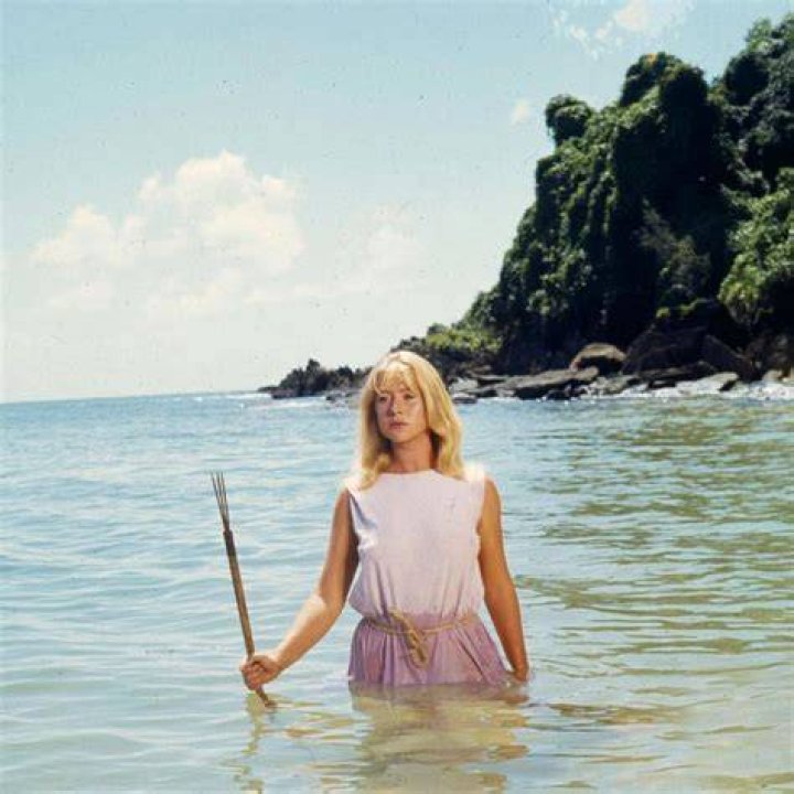 Helen Mirren playing on a theatre.