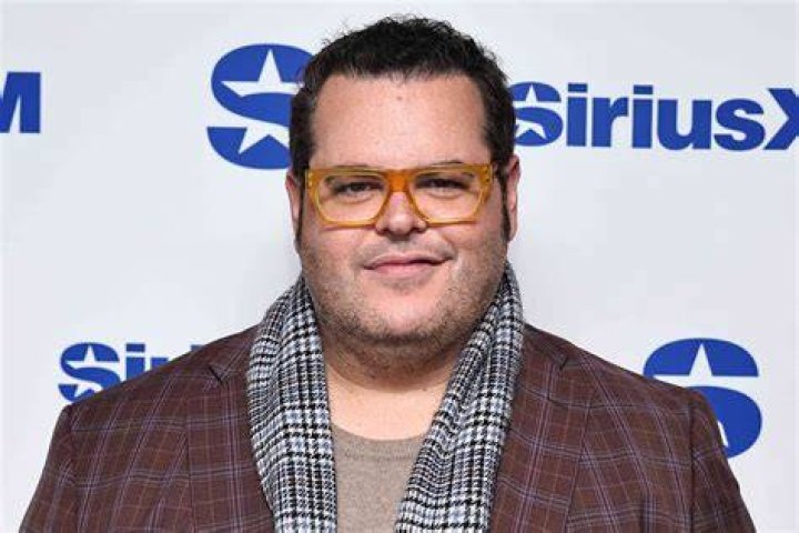 Josh Gad