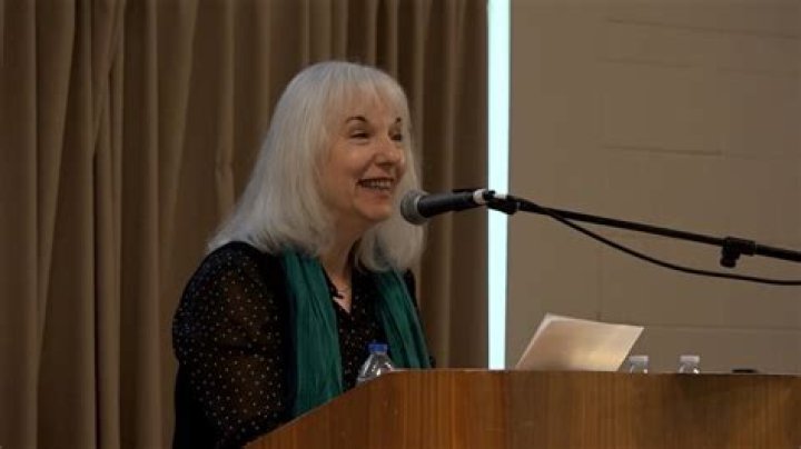 Kari Estrin Bio (Wiki) 