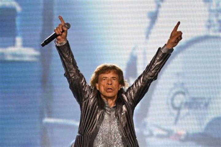 Keith Richards apologized for joking that Mick Jagger needs a vasectomy