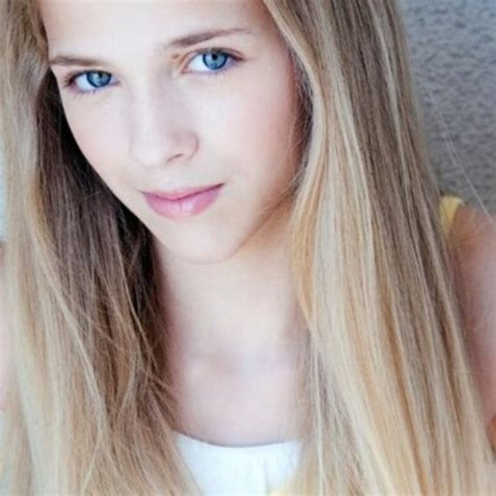 Kendall Applegate - Age, Family, Bio