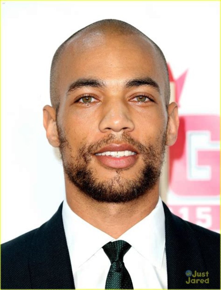 Kendrick Sampson photo