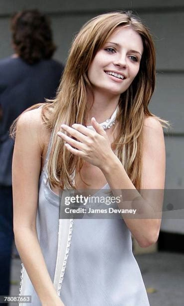 Mischa Barton photo