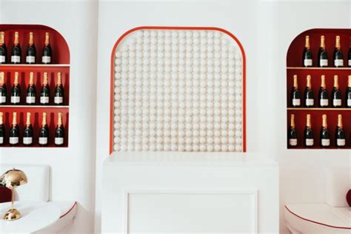 moet inside 250309 moet inside 250309