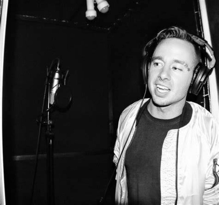 Rapper Jon James McMurray dies at age 34 while performing stunts on the wings of an airplane!