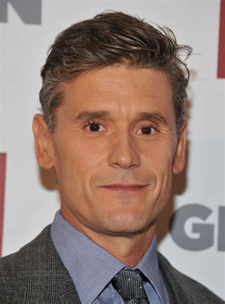 Simon Halls Bio (Wiki) 