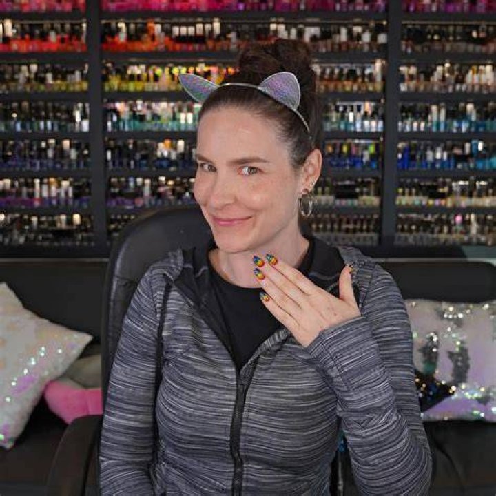 Simply Nailogical Pets
