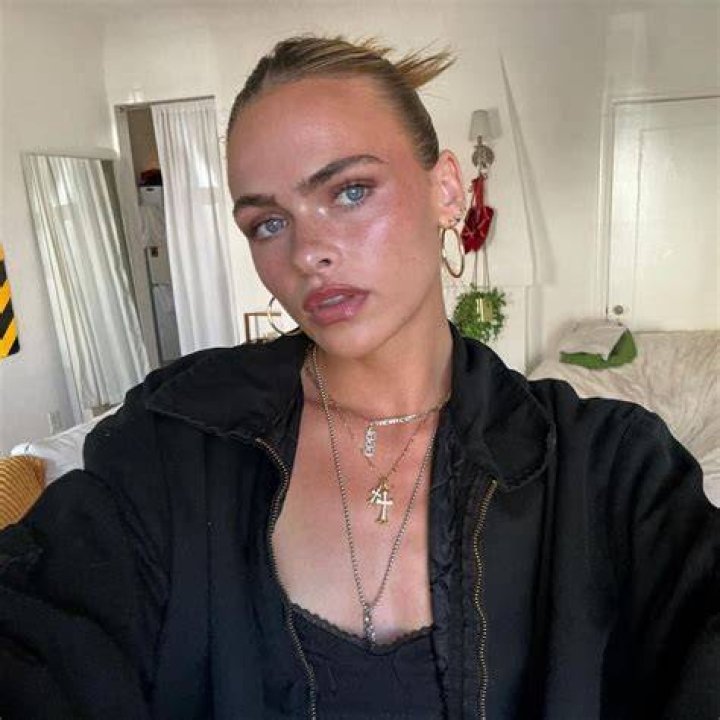 Summer McKeen Bio (Wiki) 