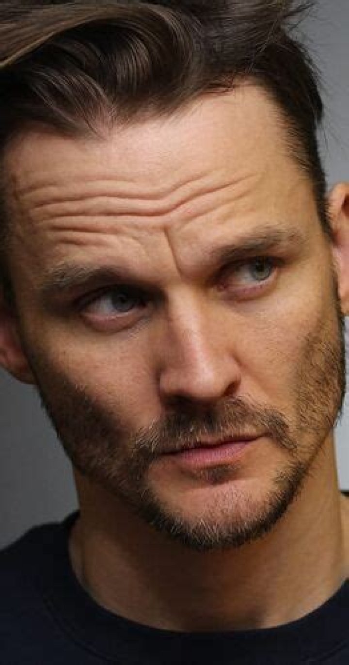 Travis Hammer Bio (Wiki) 
