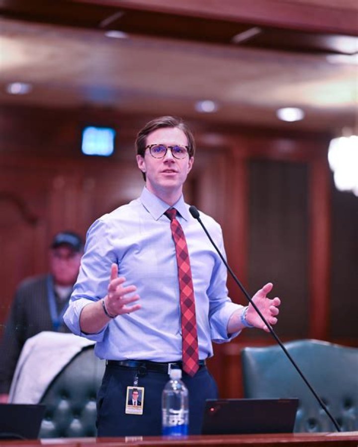 Travis Robert