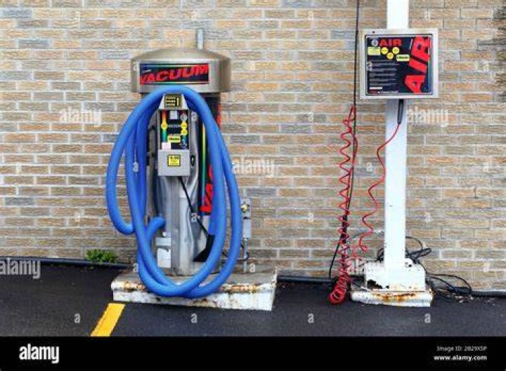 What gas stations have vacuums?