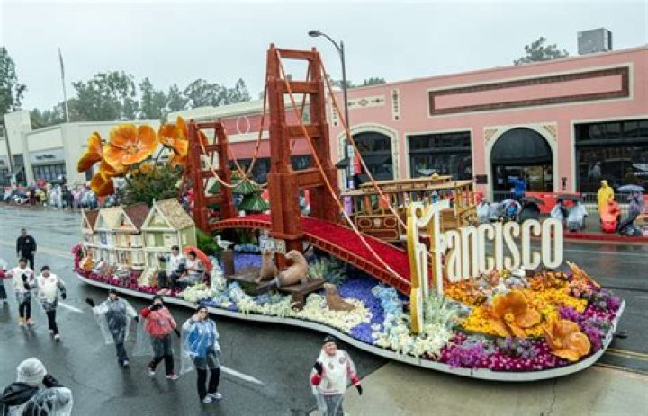 Where are Rose Parade floats built?